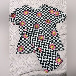 Black and White Checkered Set